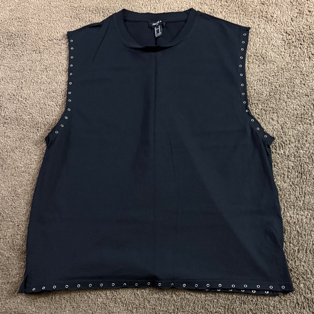 Black Sleeveless Top with Gromit Details- M
Unisex